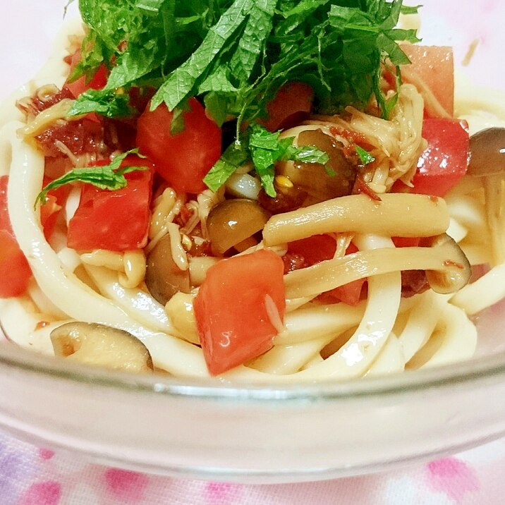 和えるだけで簡単 梅とキノコでさっぱりうどん レシピ 作り方 By 京たまご86 楽天レシピ